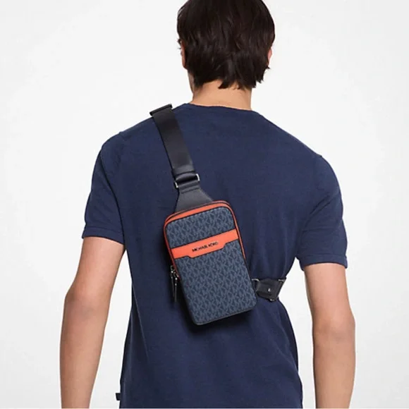 Michael Kors Cooper Medium KORS Logo Sling Pack NWT blue logo/black - Picture 4 of 14